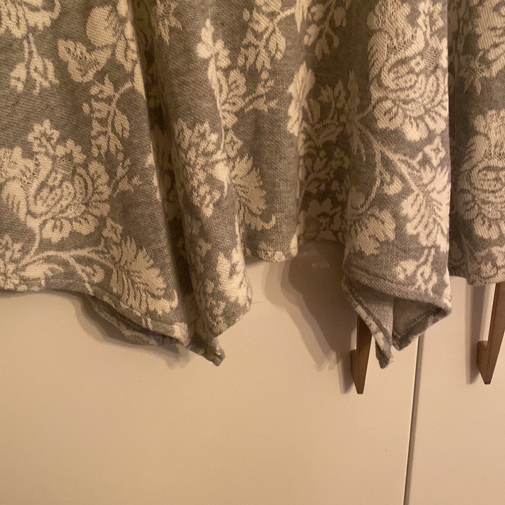 Knox Rose Top - Picture 5 of 9